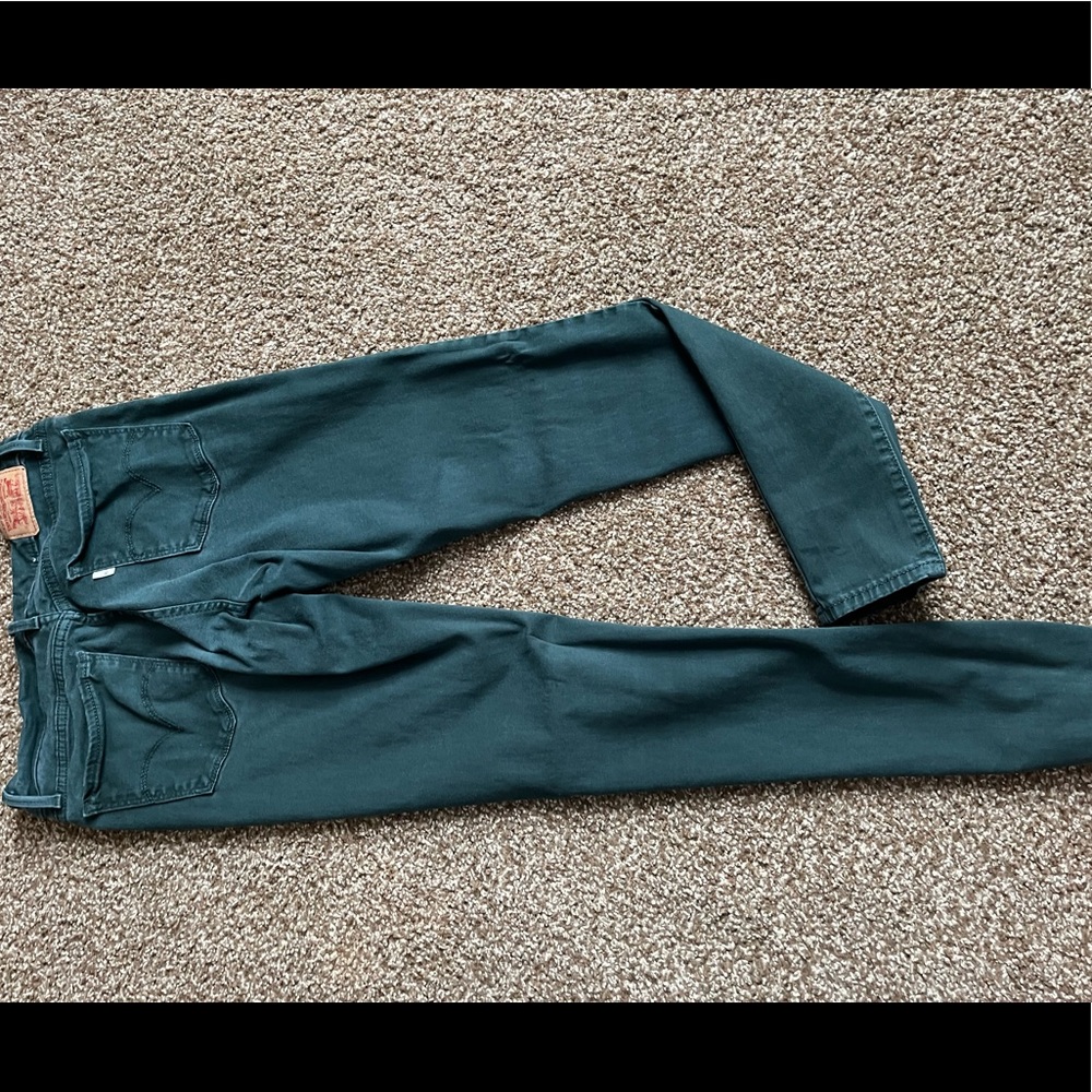 Womens Levi skinny jeans . Olive green. Low rise, size 29